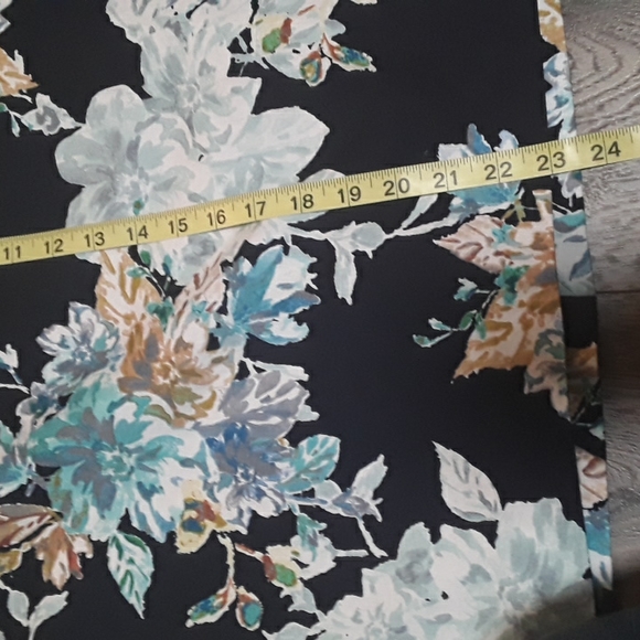 Van Heusen Studio Navy Blue Floral Skirt 18 - Picture 6 of 10